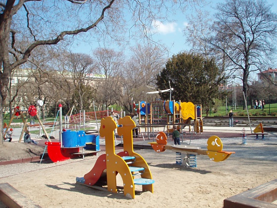 Mgr. Lenka Moštěková - TOJA